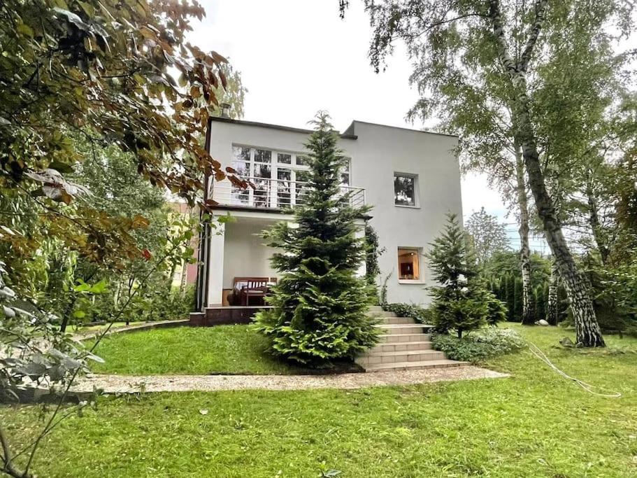 Beautiful Villa With Garden In Milanowek Eksteriør billede